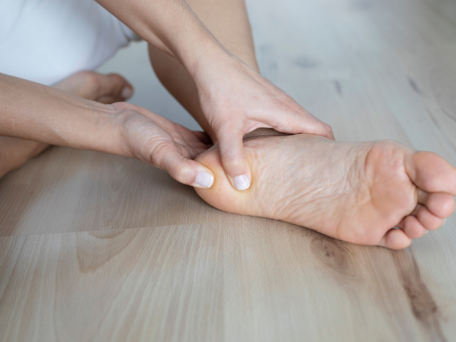 A image of a person with plantar fasciitis